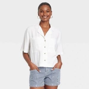 TARGET Universal Thread - Women’s Short-Sleeve Button-Down Shirt - white - S